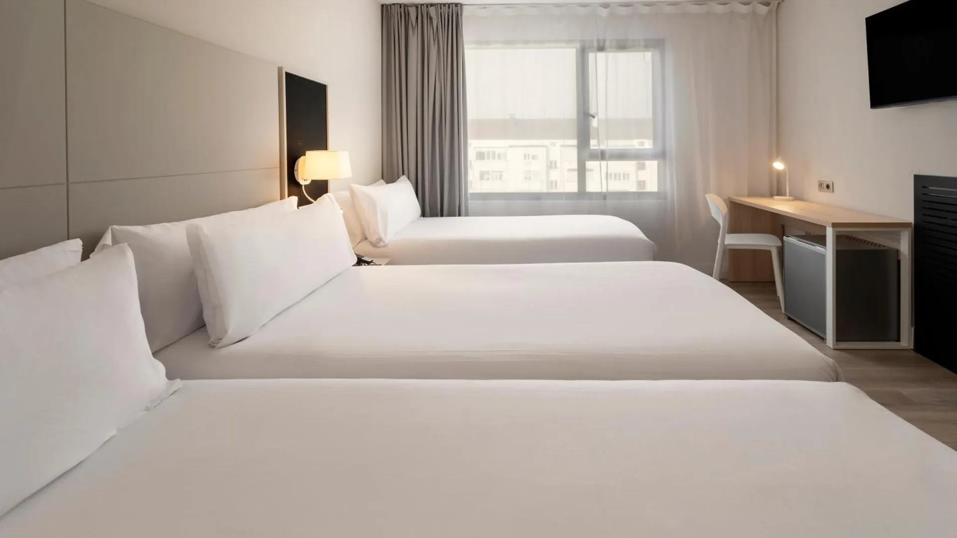 AC Hotel General Álava Vitoria 3*,  España